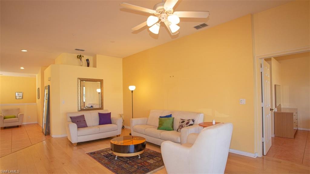 6855 Satinleaf Rd S 202 Property Photo 16