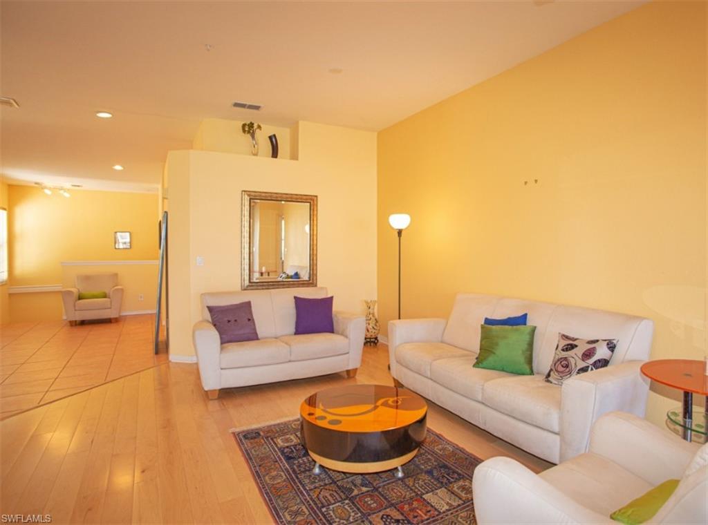 6855 Satinleaf Rd S 202 Property Photo 17