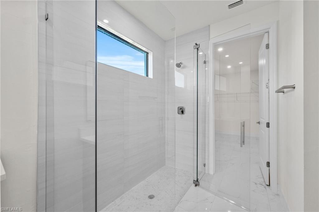 3238 Katherine St Property Photo 14