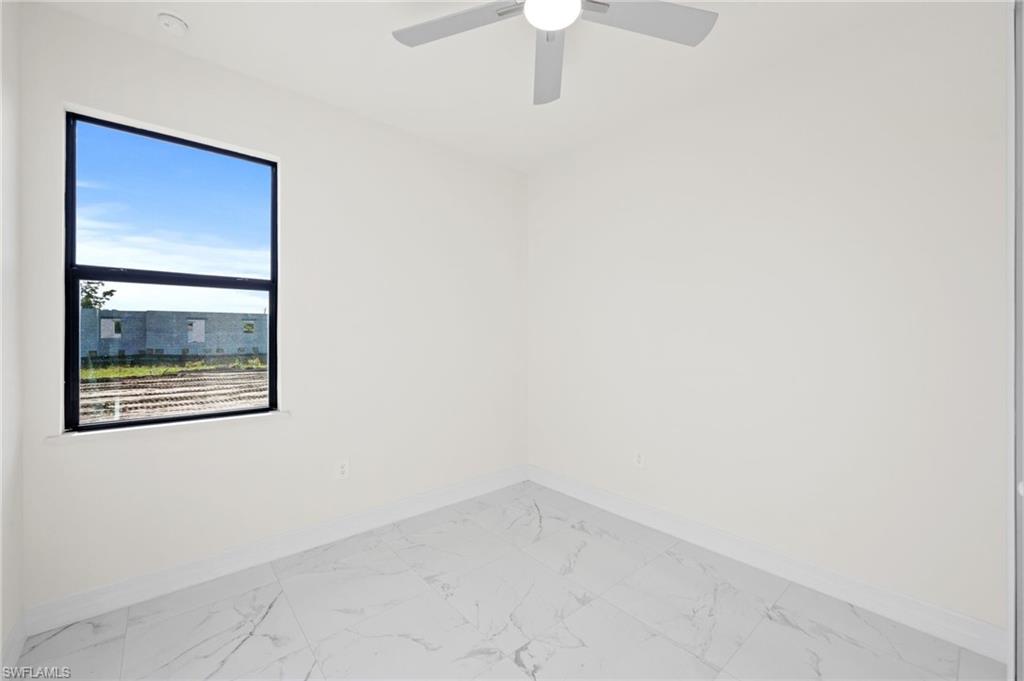 3238 Katherine St Property Photo 15