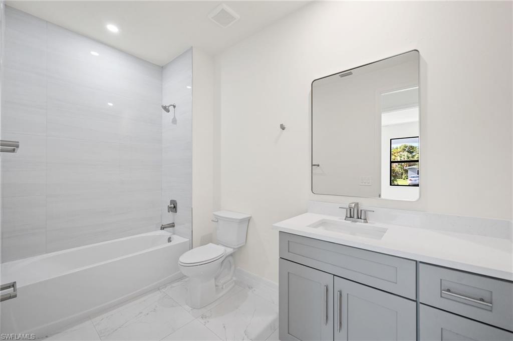 3238 Katherine St Property Photo 16