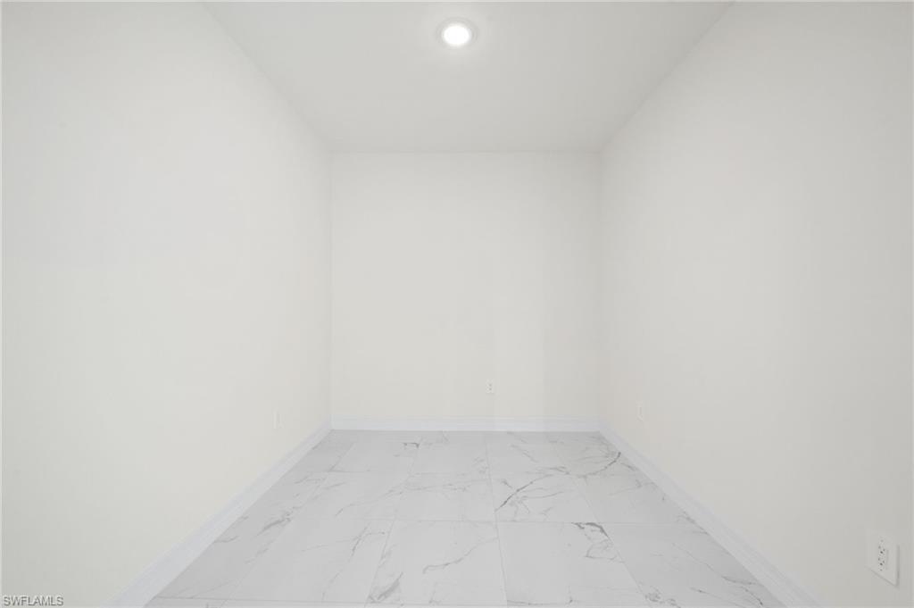 3238 Katherine St Property Photo 18