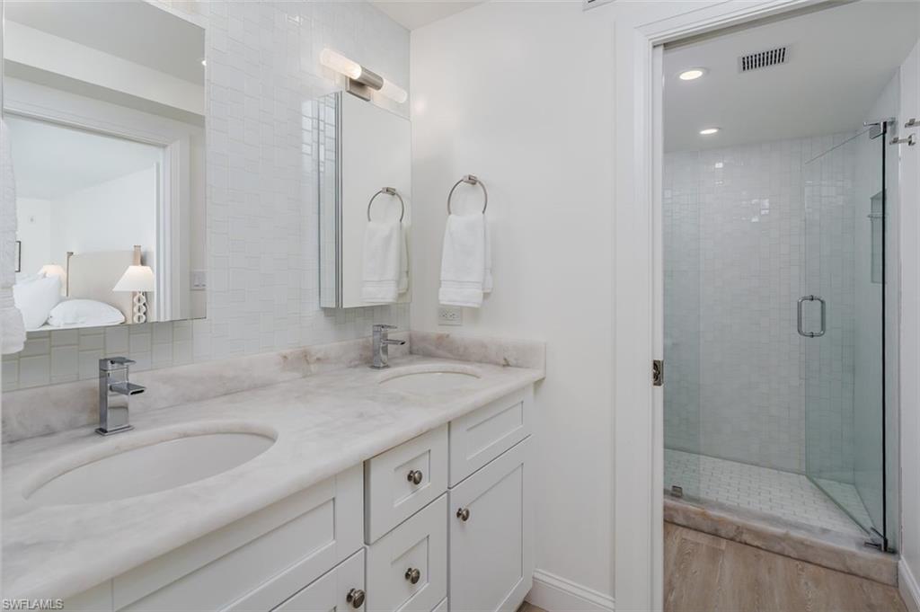 3450 Gulf Shore Blvd N 210 Property Photo 19