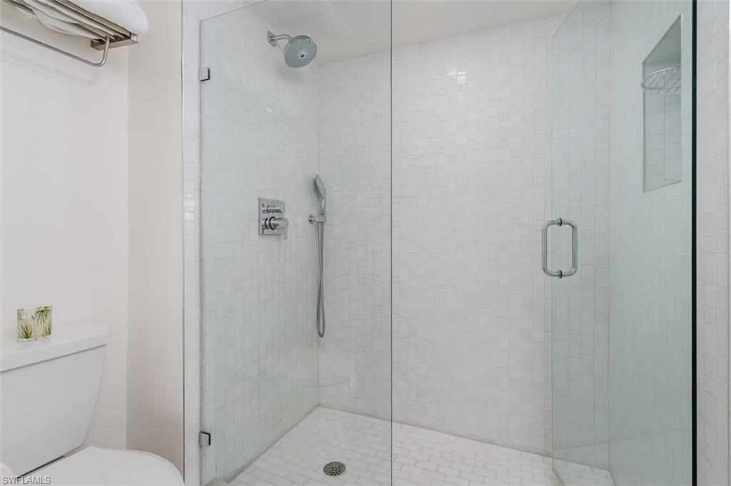 3450 Gulf Shore Blvd N 210 Property Photo 20