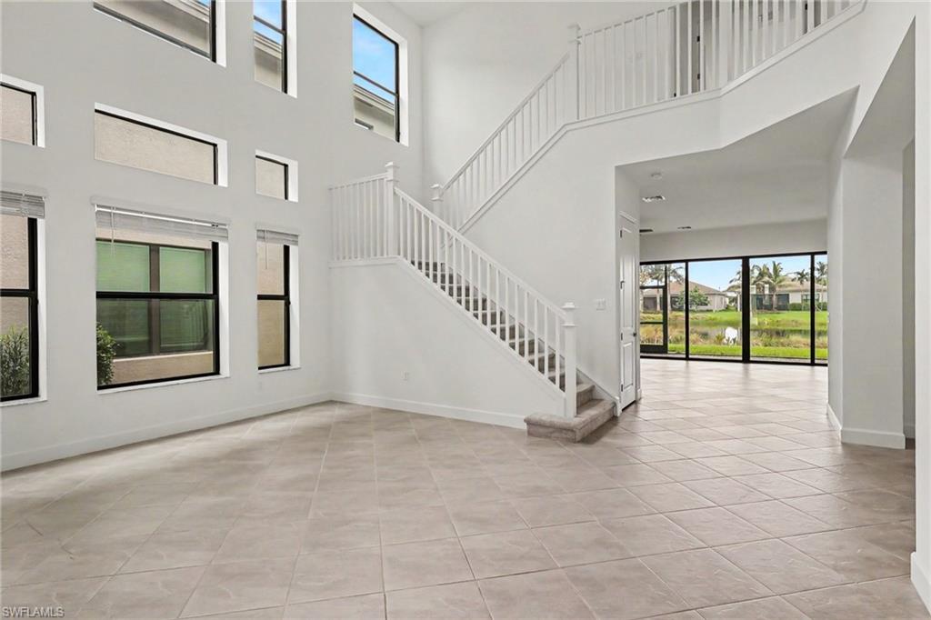 12762 Woodbury Dr Property Photo 4
