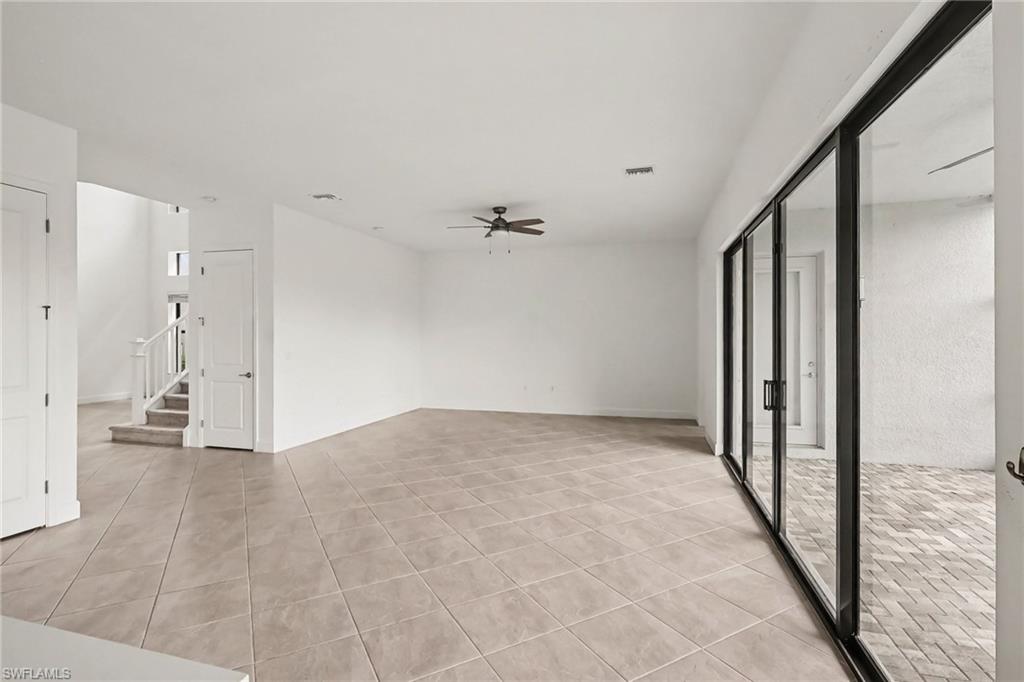 12762 Woodbury Dr Property Photo 6