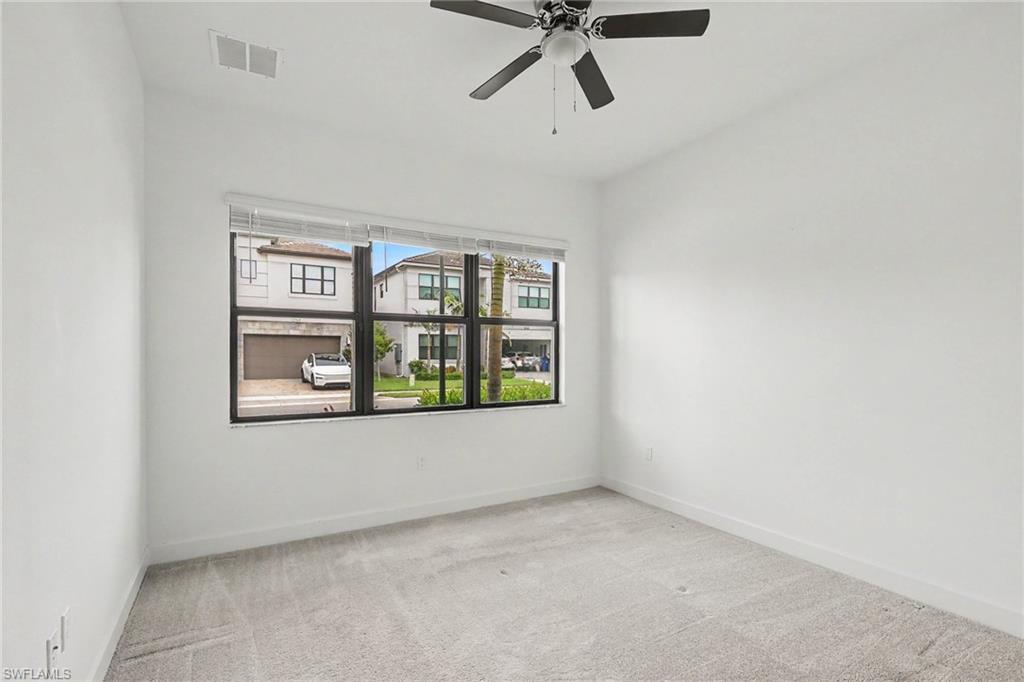 12762 Woodbury Dr Property Photo 11