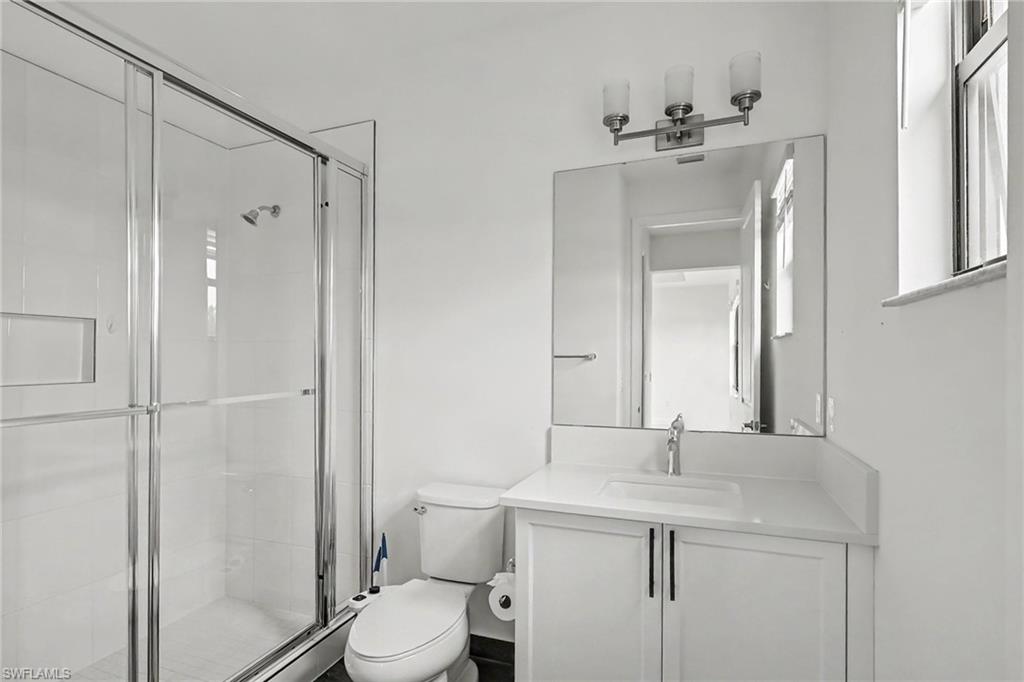 12762 Woodbury Dr Property Photo 20