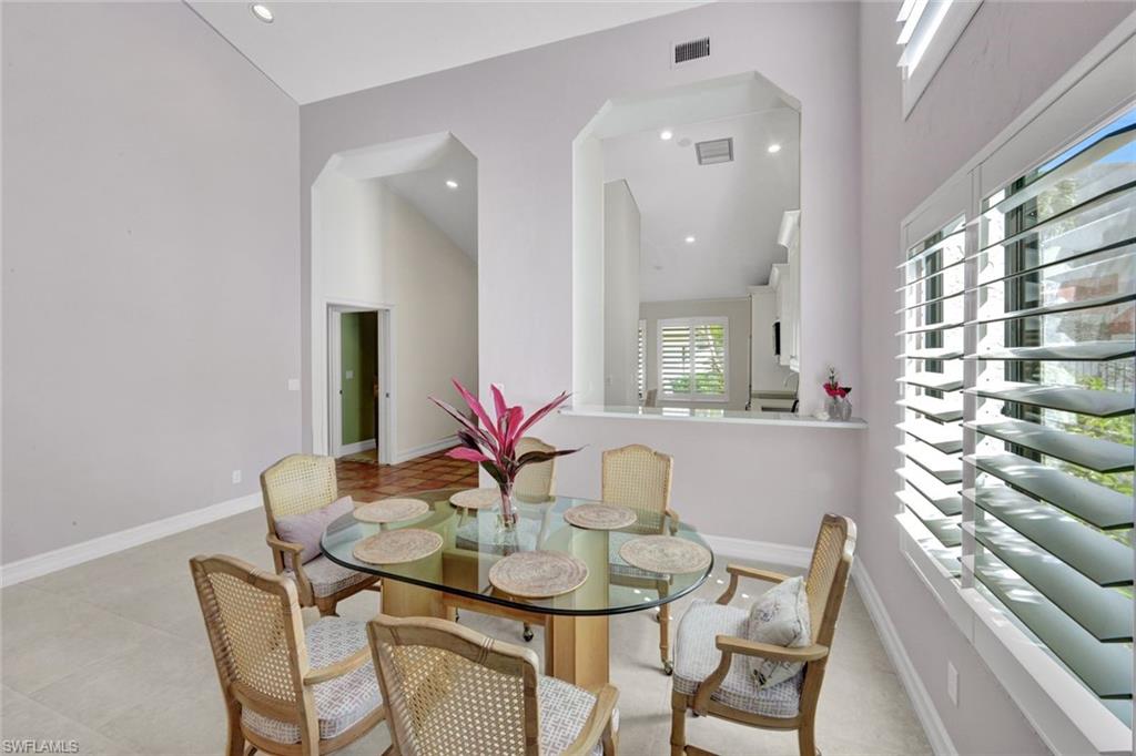 202 Bears Paw Trl 97 Property Photo 5