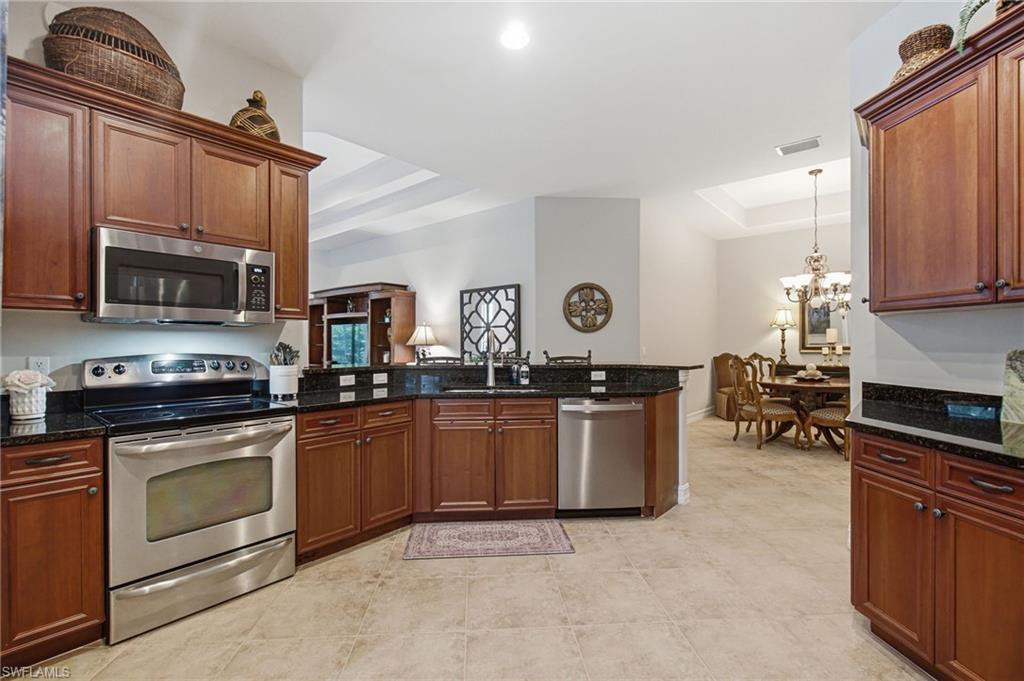 7381 Moorgate Point Way Property Photo 11