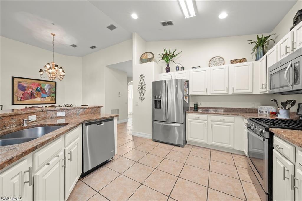 11053 Harbour Yacht Ct 201 Property Photo 2