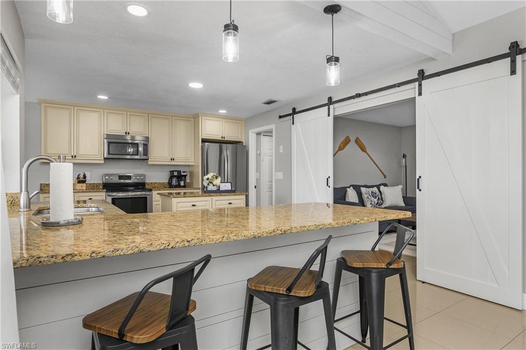 828 51st Ter Property Photo 16