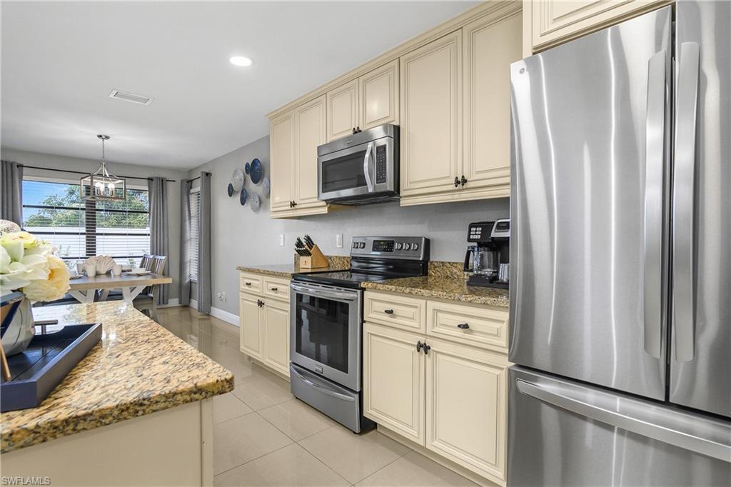 828 51st Ter Property Photo 19
