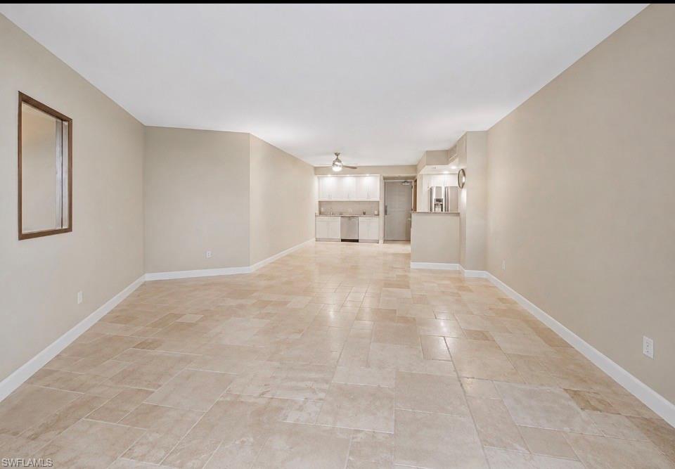 260 Seaview Ct 1-208 Property Photo 16