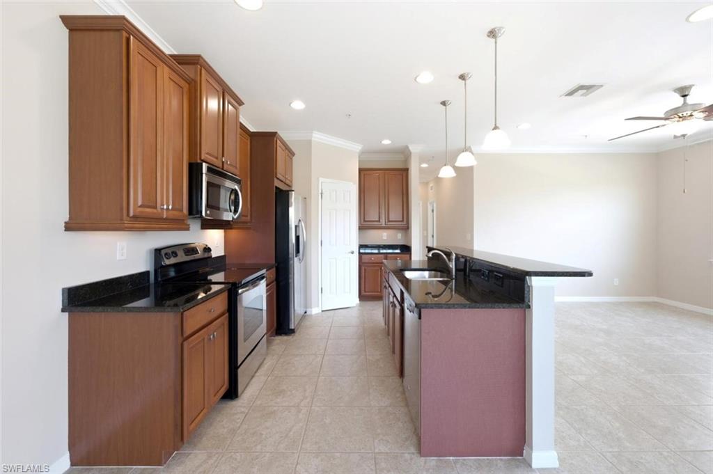 23421 Alamanda Dr 201 Property Photo 5
