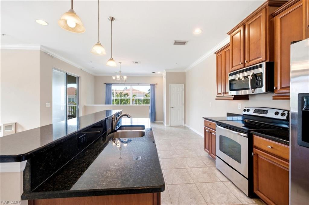 23421 Alamanda Dr 201 Property Photo 6