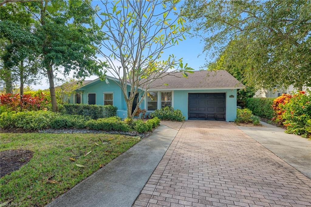 27218 Barefoot Ln Property Photo 1