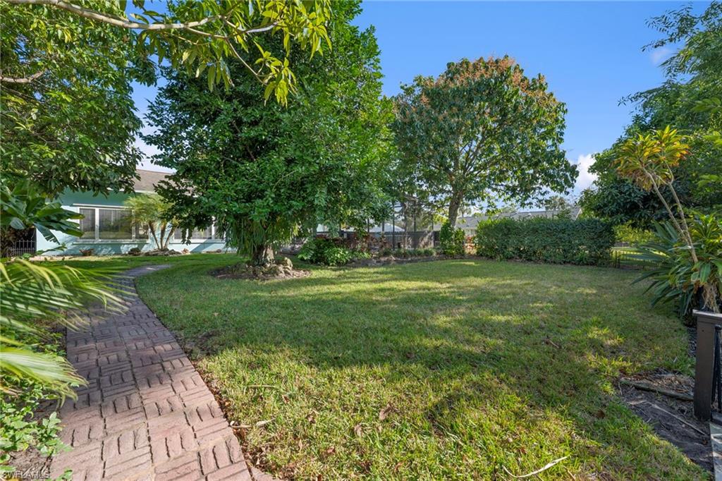 27218 Barefoot Ln Property Photo 2