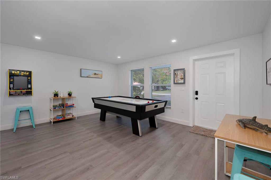 27218 Barefoot Ln Property Photo 5