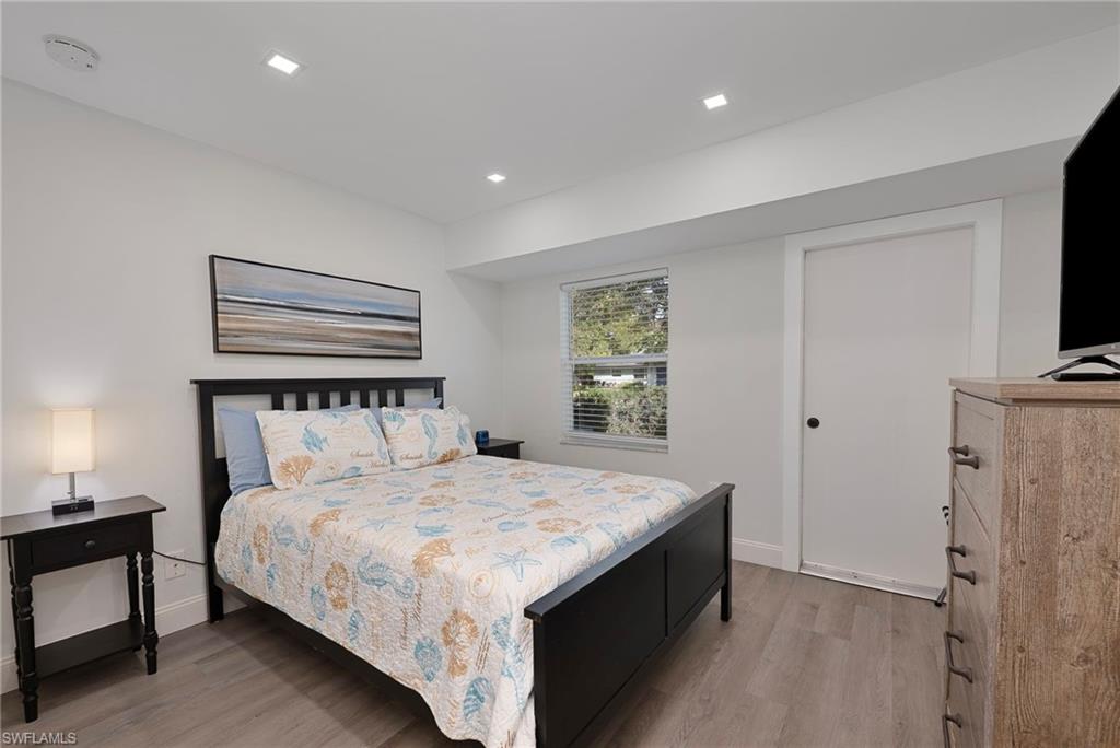 27218 Barefoot Ln Property Photo 12