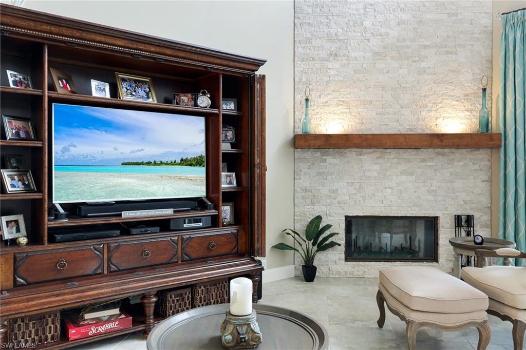 11594 Quail Village Way Property Photo 8
