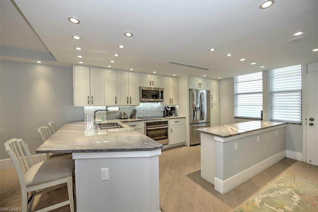 380 Seaview Ct 1404 Property Photo 15