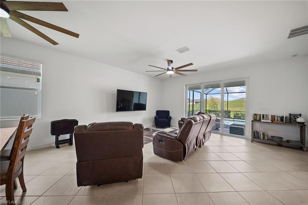 20549 Copperhead Dr Property Photo 5