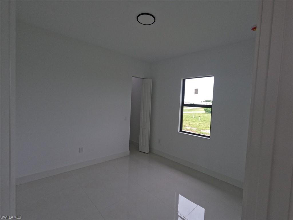 2423 6th St Property Photo 15