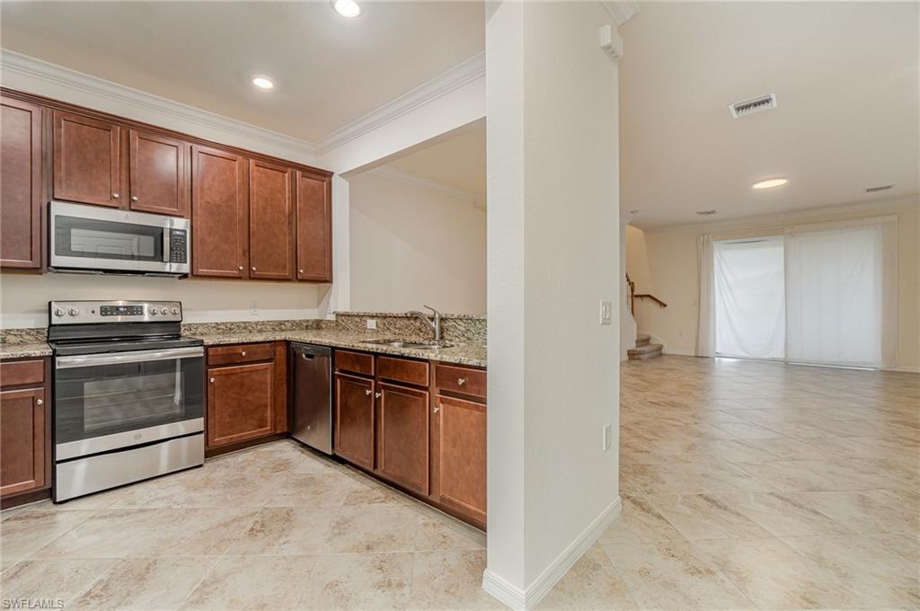 2740 Blossom Way Property Photo 5