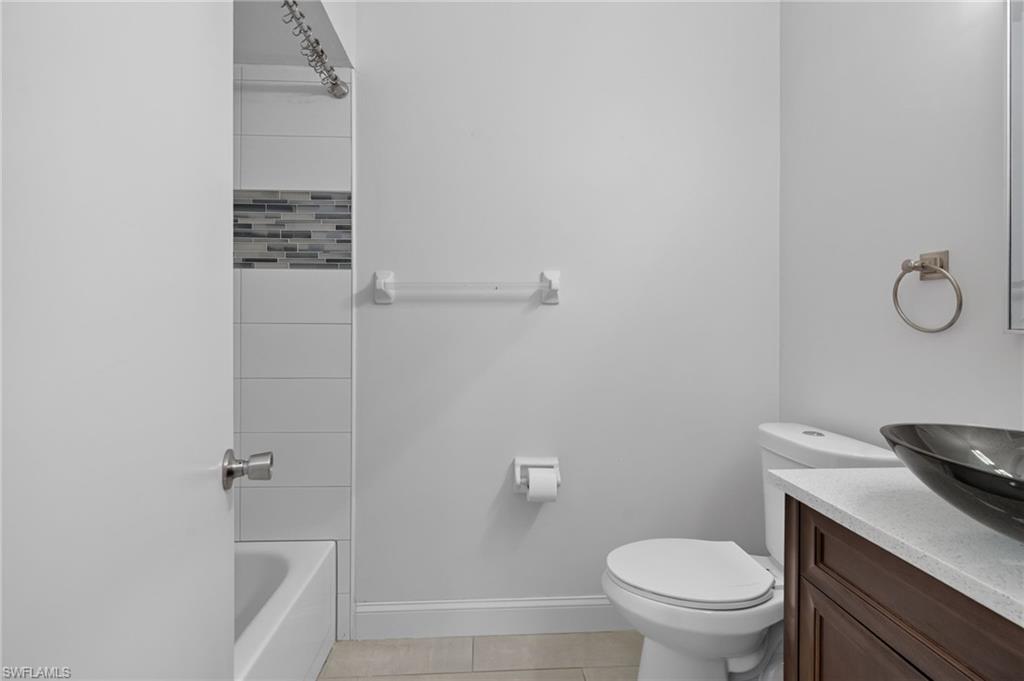 10452 Lakeport Ct Property Photo 12