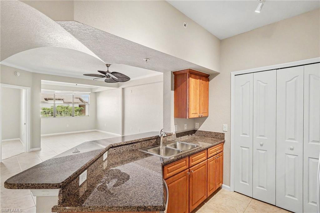 12965 Positano Cir 305 Property Photo 9