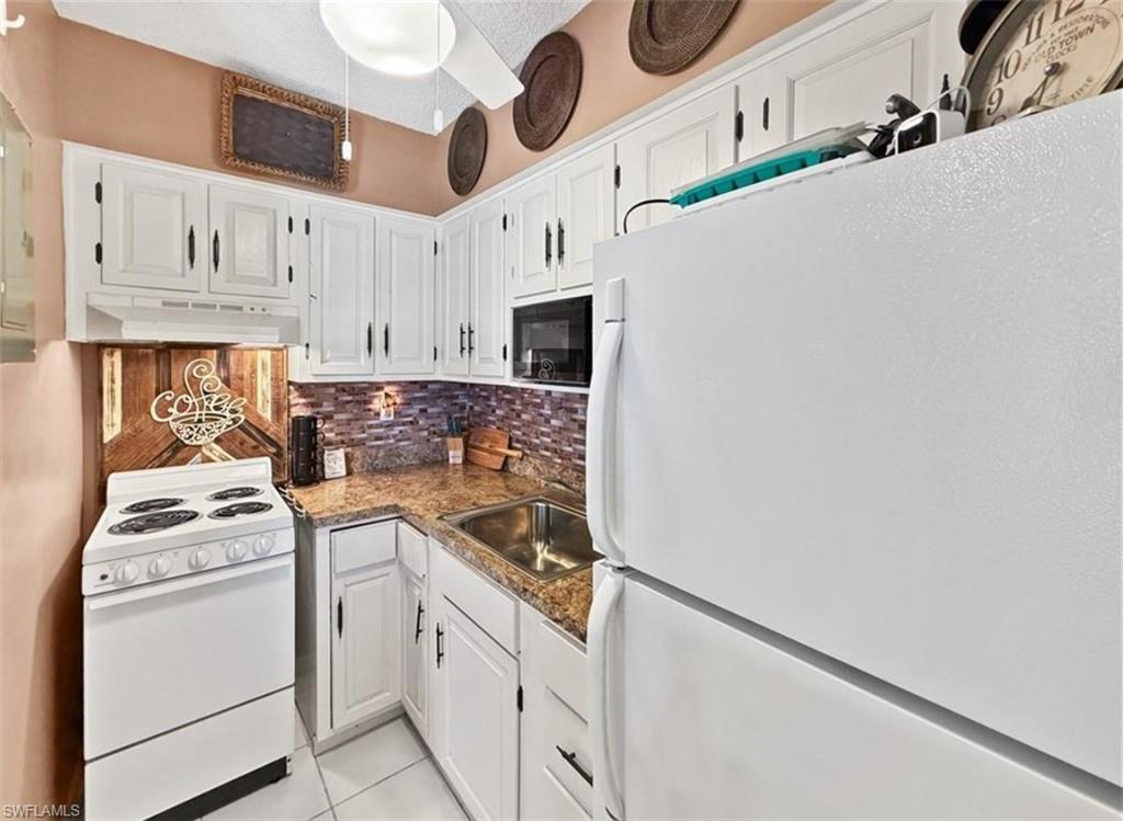 167 Collier Blvd A9 Property Photo 8