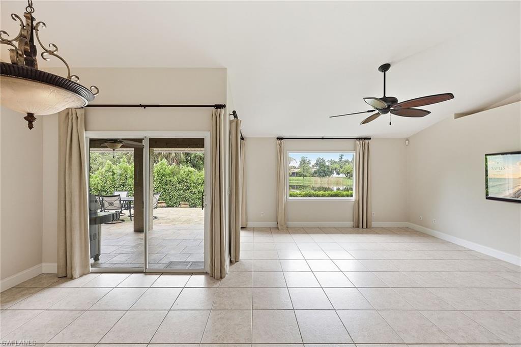 1073 Alhambra Cir Property Photo 22