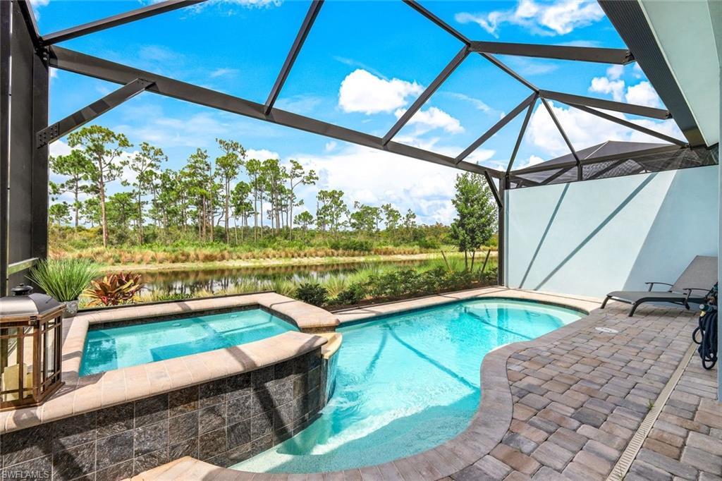 6875 Saona Ct Property Photo 4