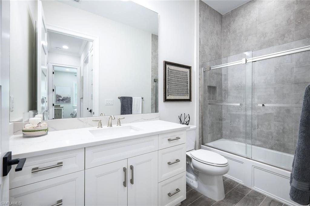 6875 Saona Ct Property Photo 10