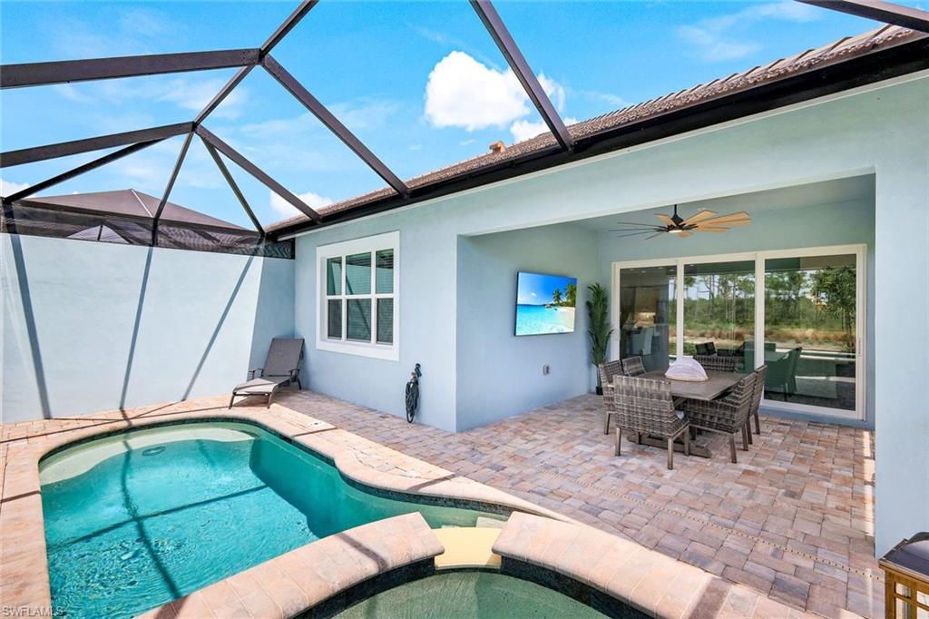 6875 Saona Ct Property Photo 15