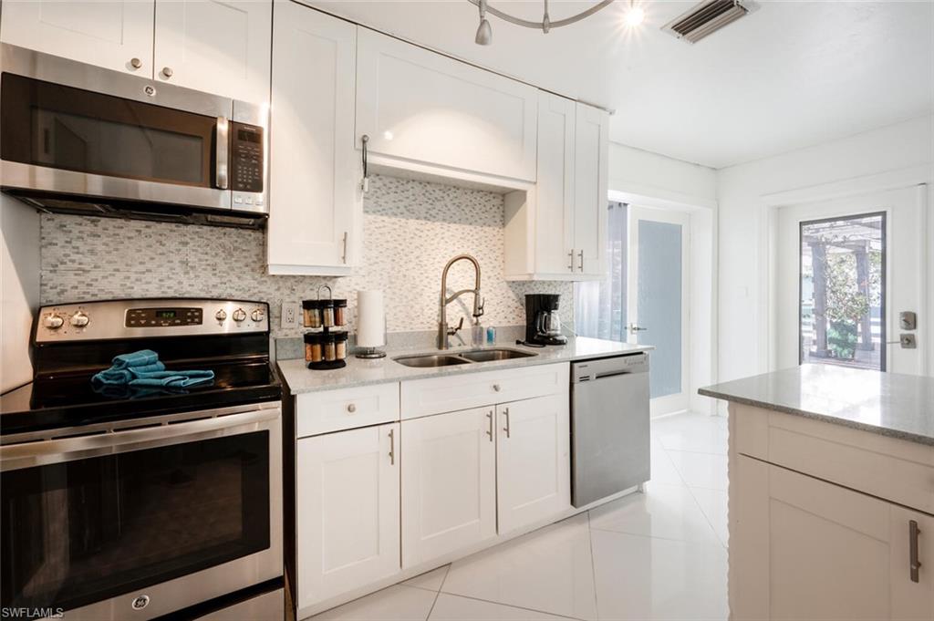 5940 English Oaks Ln Property Photo 17