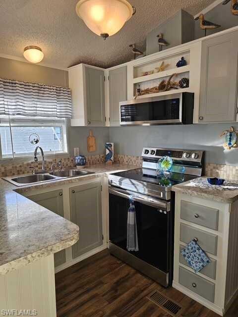 101 Limetree Park Dr Property Photo 2