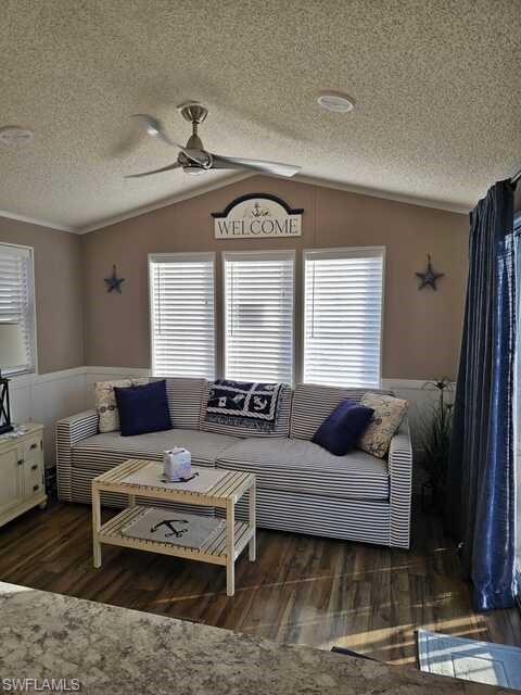 101 Limetree Park Dr Property Photo 5