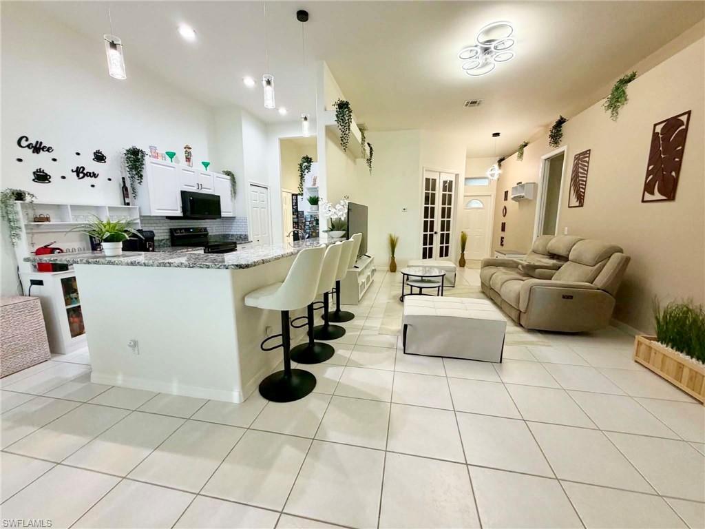 9052 Leatherwood Loop Property Photo 2
