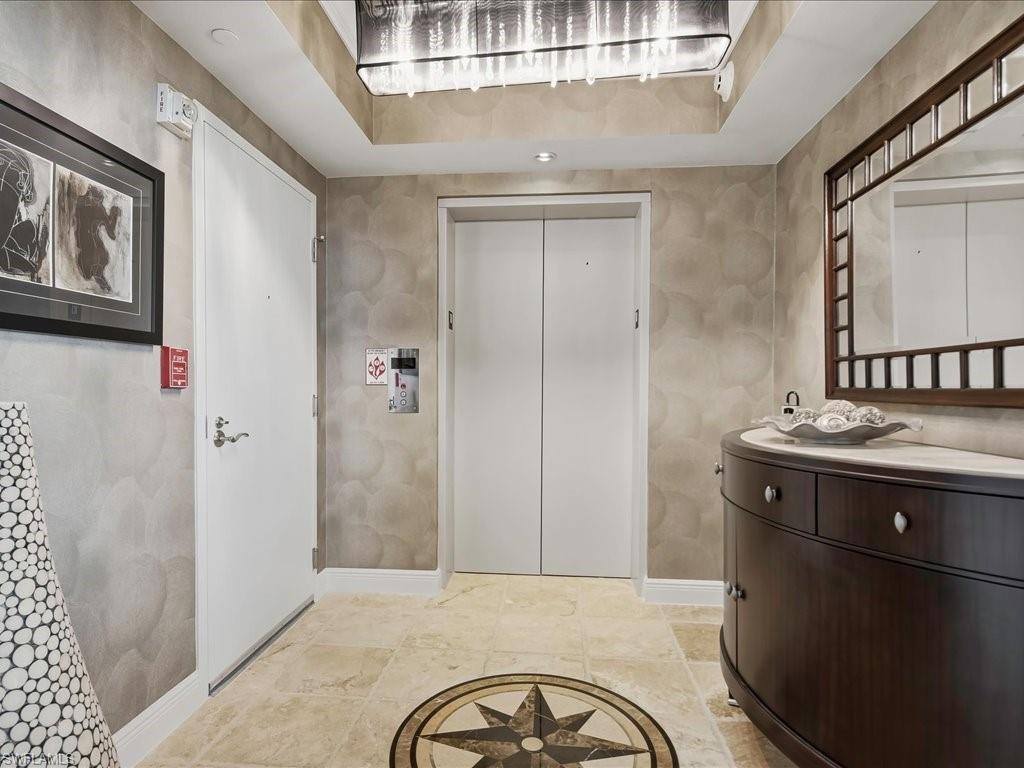 1050 Borghese Ln 1004 Property Photo 4