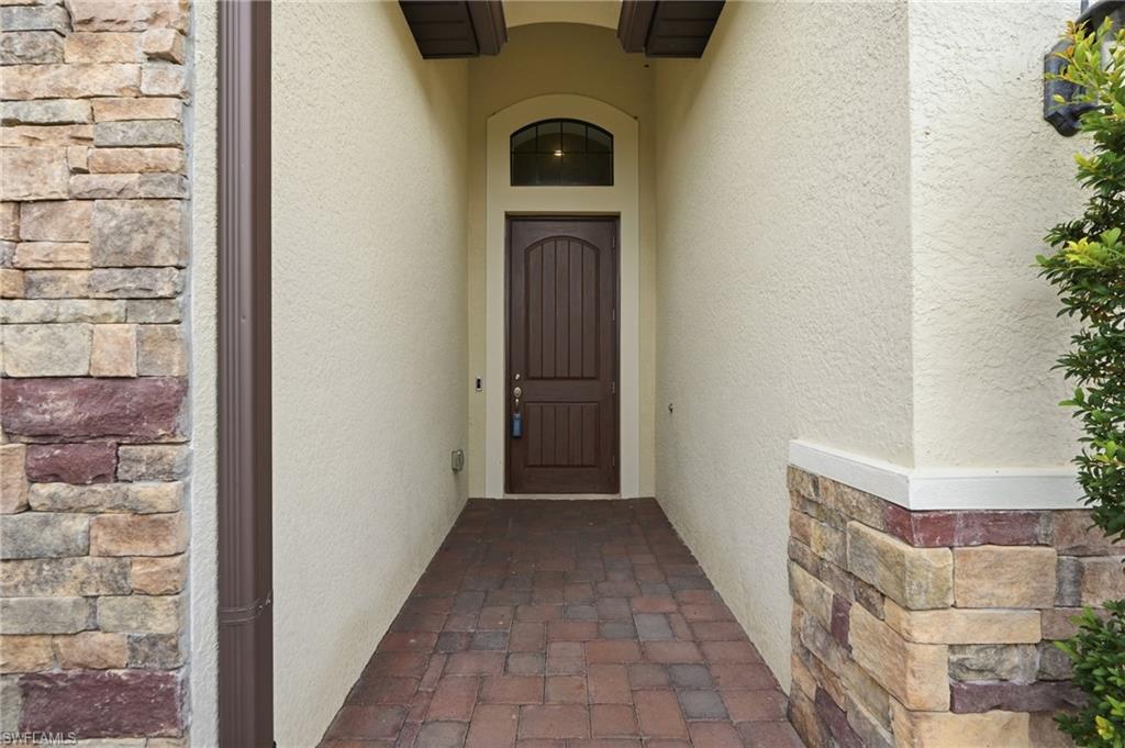 28004 Foxrock Ct Property Photo 3