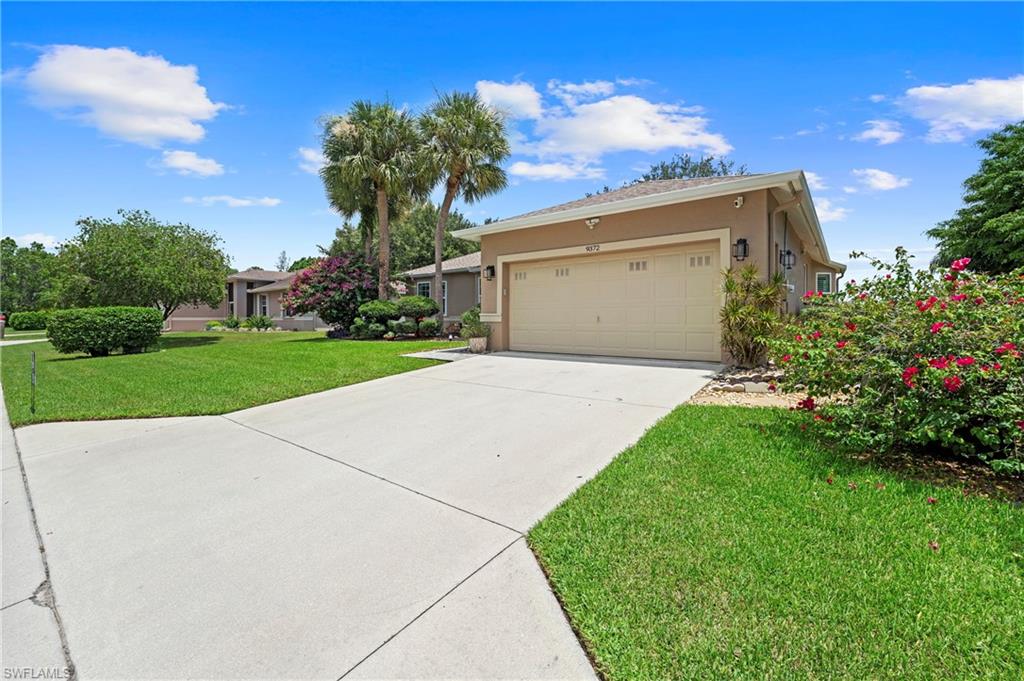 9372 Lake Abby Ln Property Photo 3