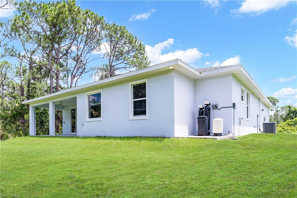 578 Woodview Dr Property Photo 4