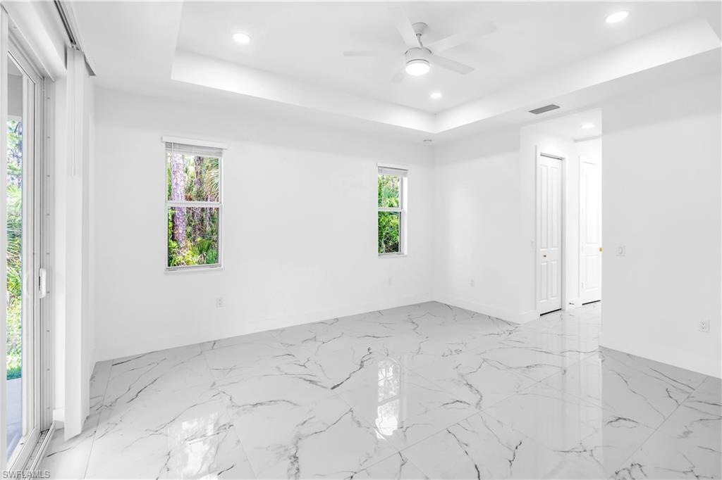 578 Woodview Dr Property Photo 21
