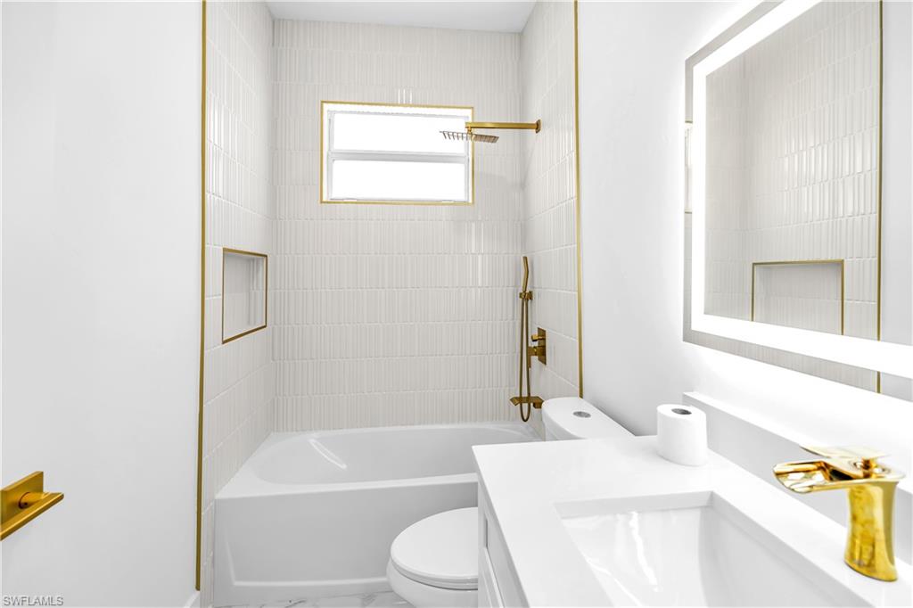 578 Woodview Dr Property Photo 32