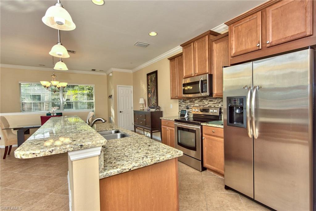 23430 Alamanda Dr 201 Property Photo 4