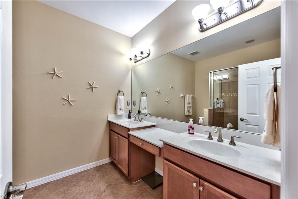23430 Alamanda Dr 201 Property Photo 12