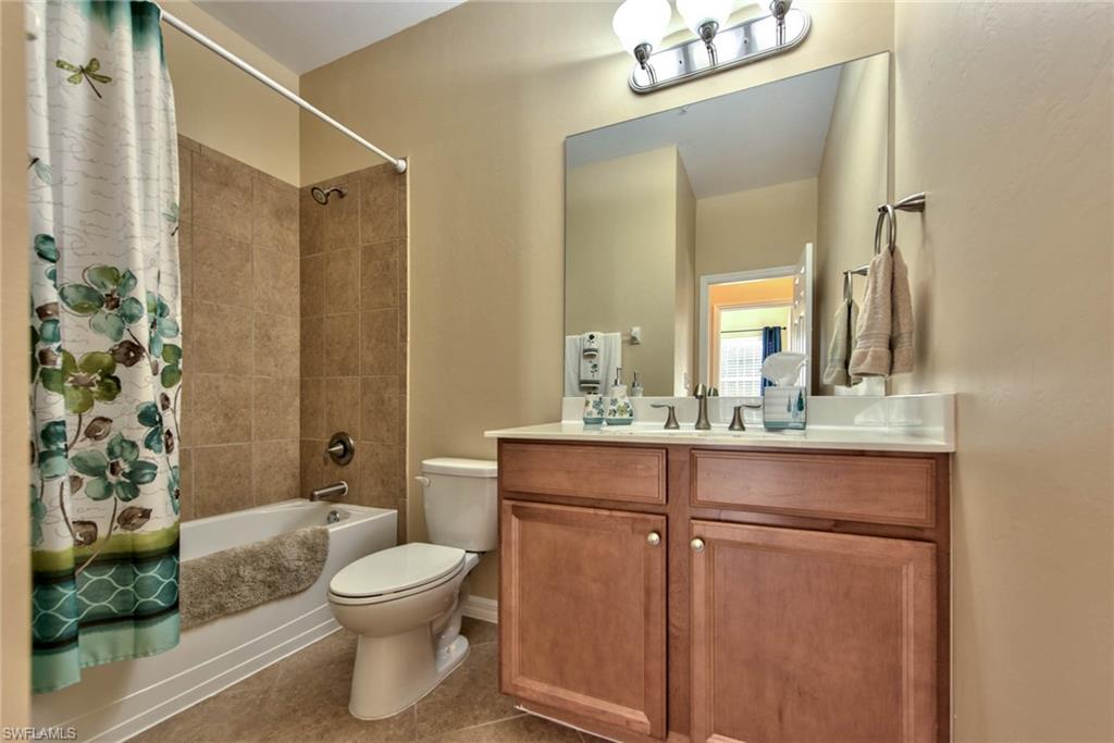 23430 Alamanda Dr 201 Property Photo 14