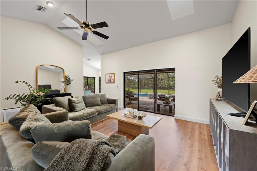 6560 Kestrel Cir Property Photo 5